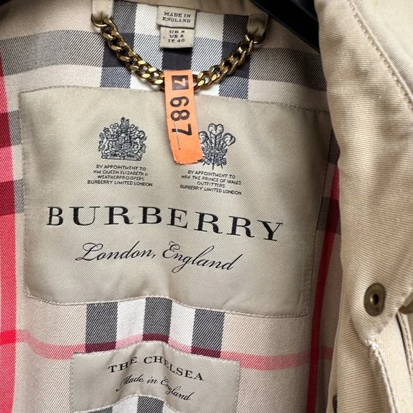 Burberry Women's Chelsea Trench - Picture 2 of 10